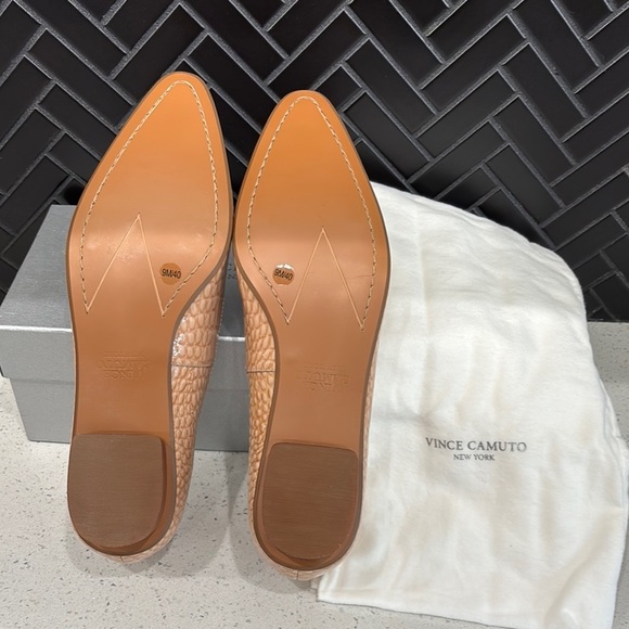 Vince Camuto Kikie Loafer in Cream Puff, Size 9M - Picture 3 of 3